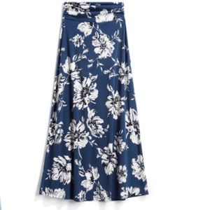 Gilli Delina Maxi Skirt Blue Stitch Fix - Large